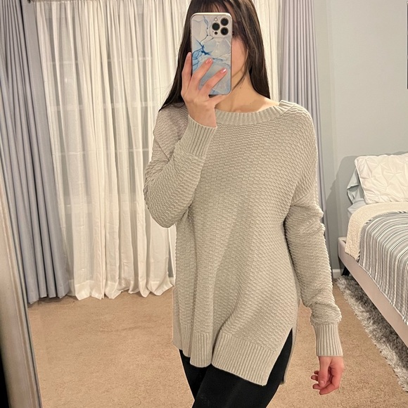 Gap Knit Light Grey Knit Sweater Size Medium - Picture 8 of 10